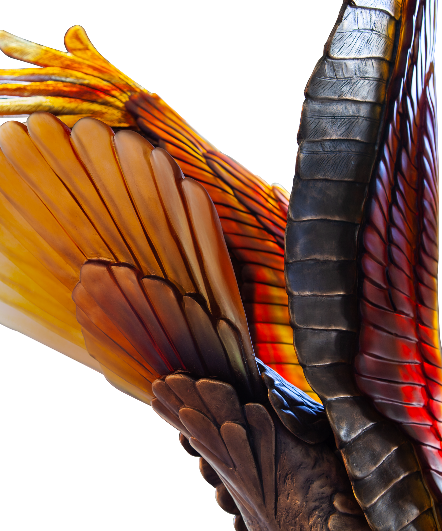 Figurine d'aigle royal prestige de Madeleine Van der Knoop en cristal Daum, détail fin et couleurs élégantes.