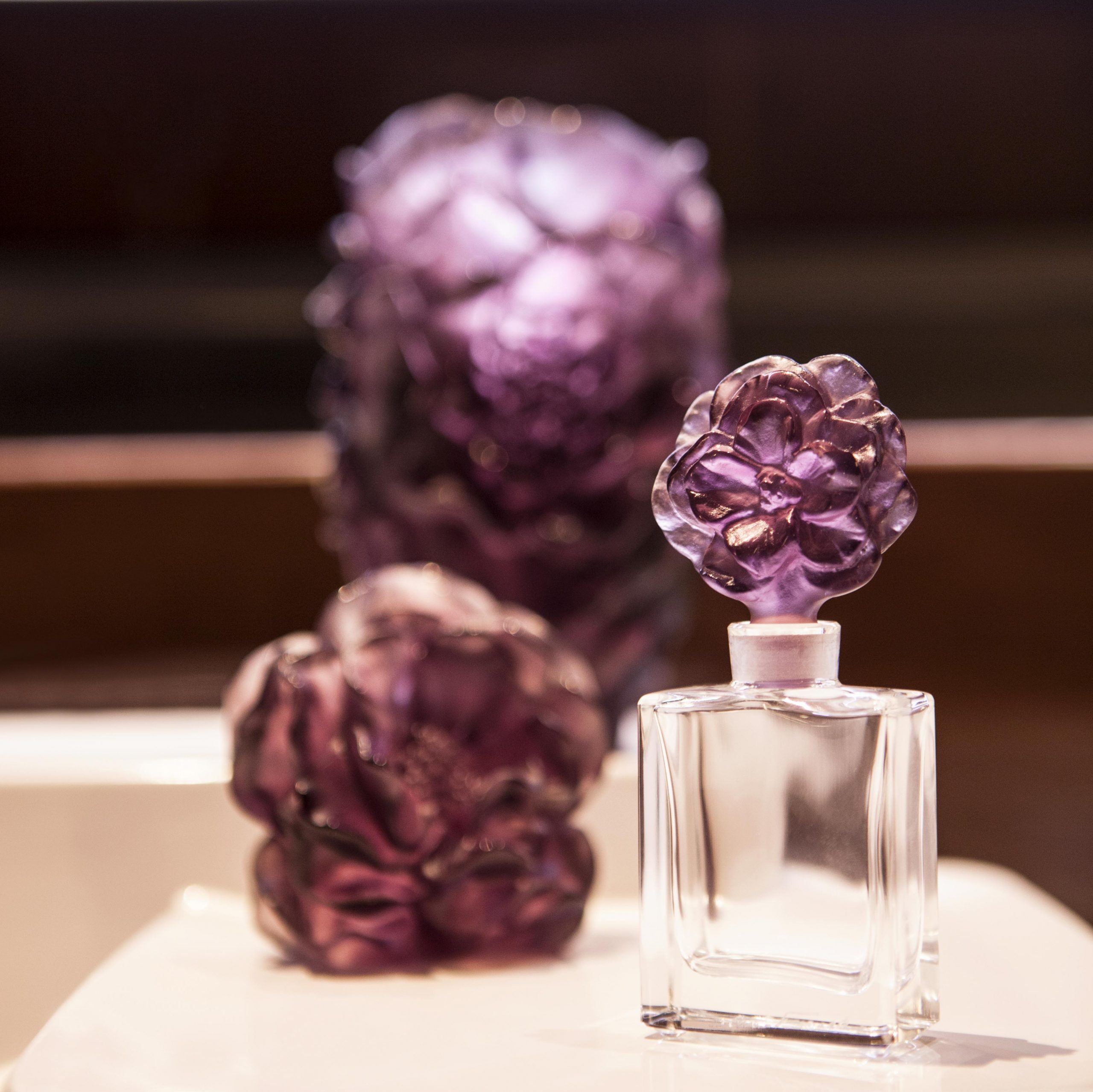 Flacon à Parfum violet Camelia – Daum Site Officiel