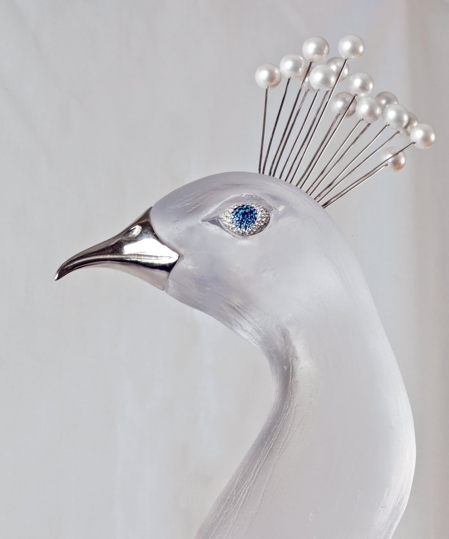 Paon White by Madeleine Van der Knoop 8ex