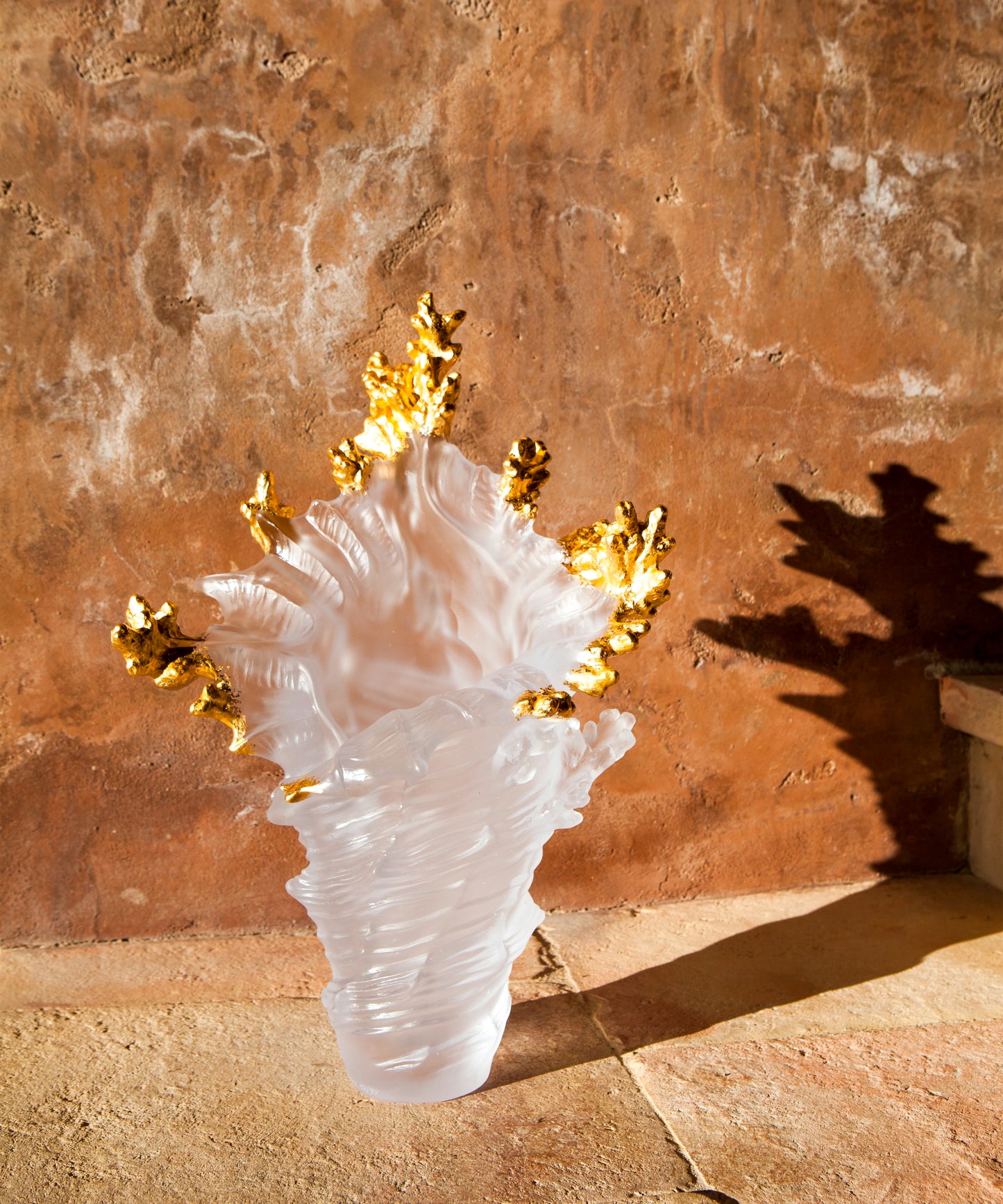 Mer de Corail Large vase White, gold finish 99ex