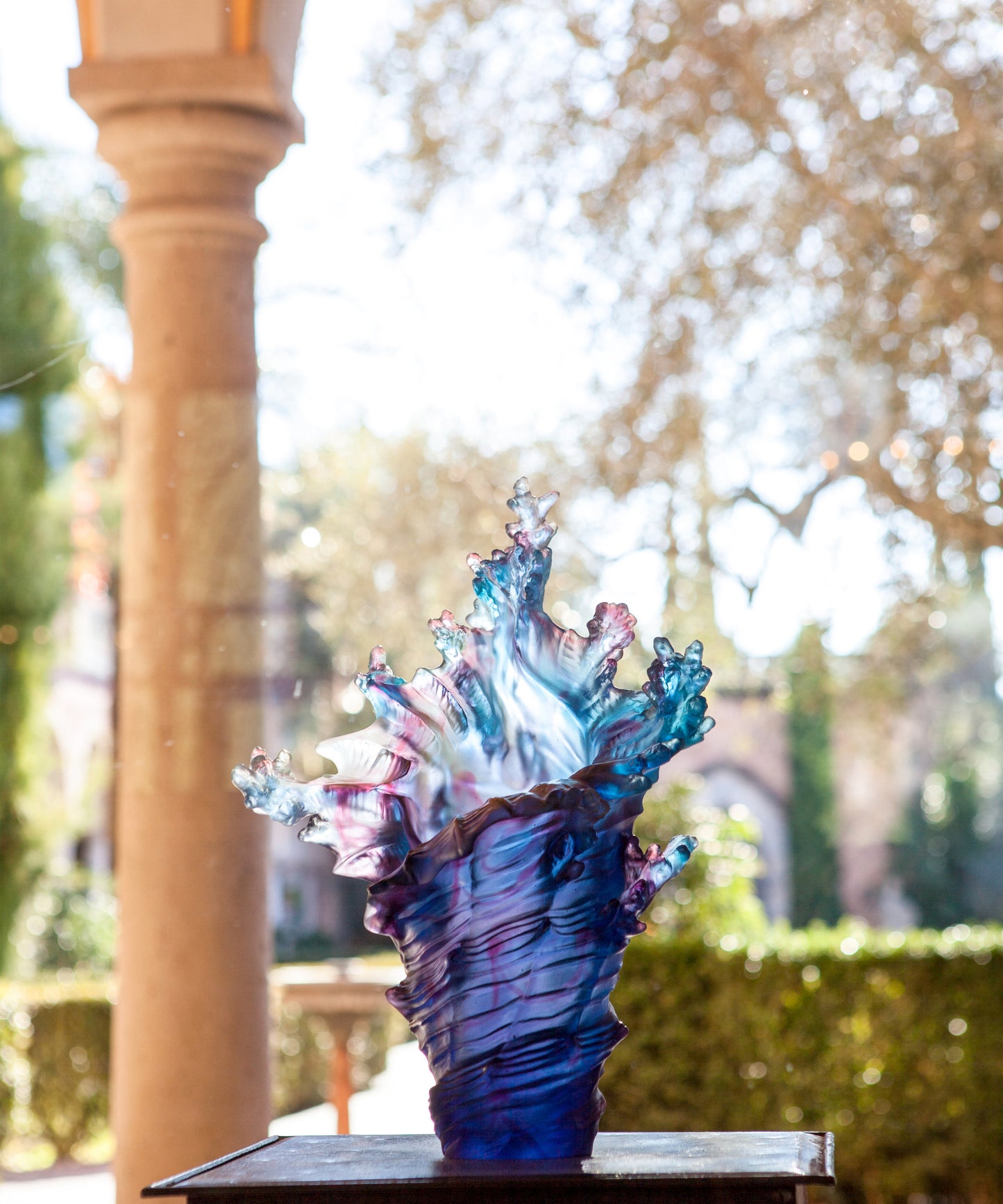 Mer de Corail Large vase Blue and red