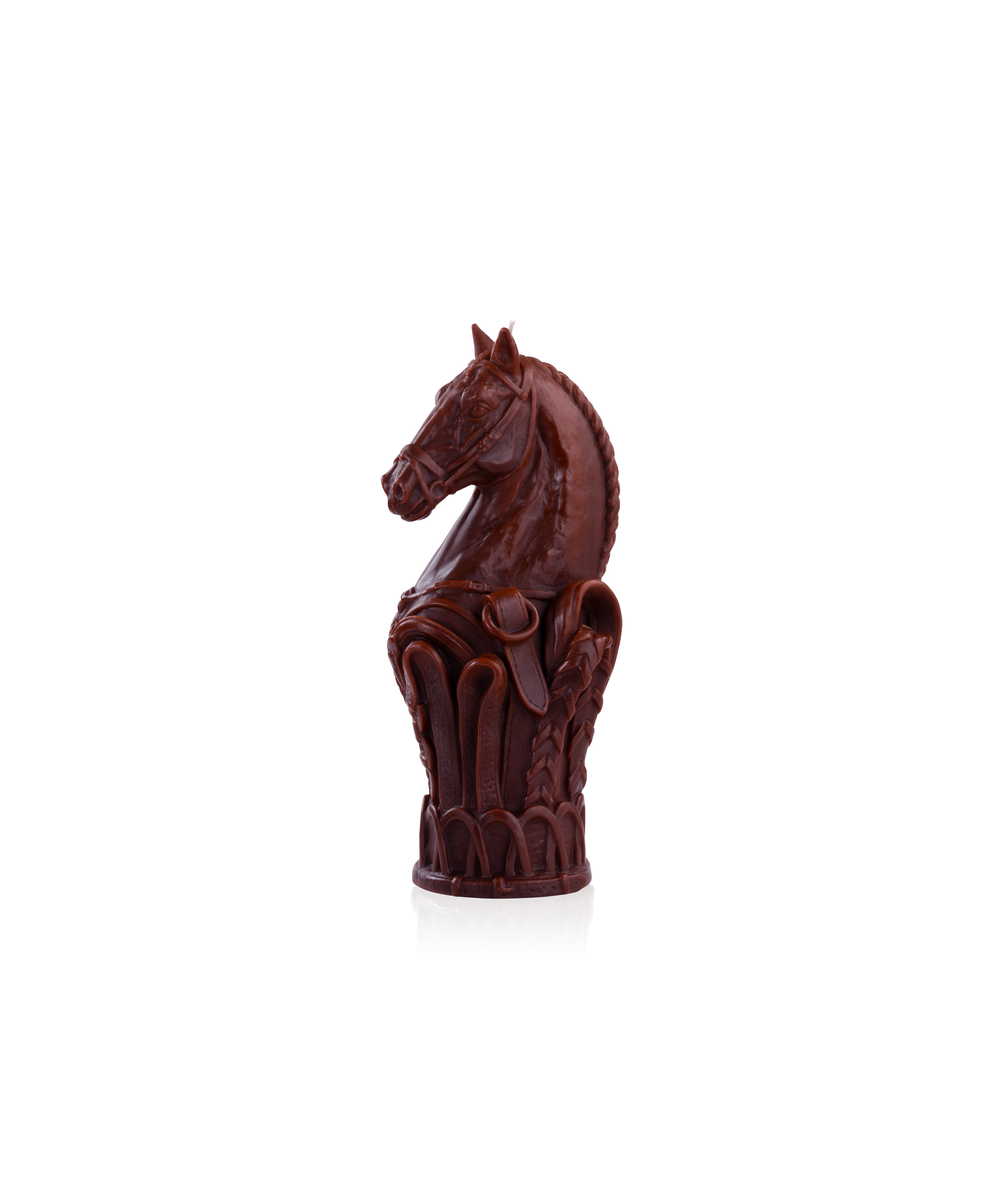 Bougie sculptée en forme de chevalier d’échecs en cuir marron, design élégant de la collection Rêve Equestre de Daum Intérieur