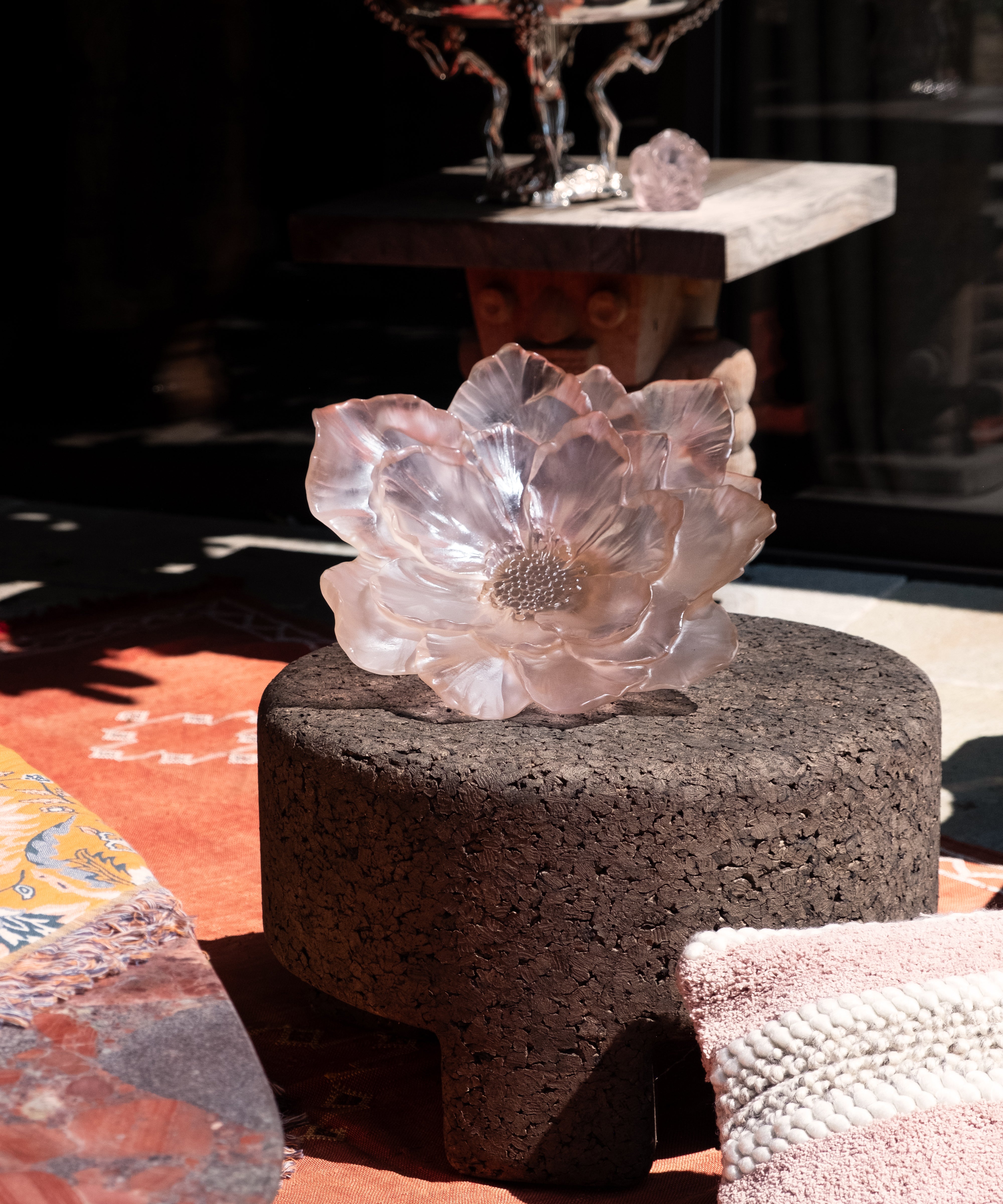 Camelia Coupe grand modèle Rose en cristal | Daum