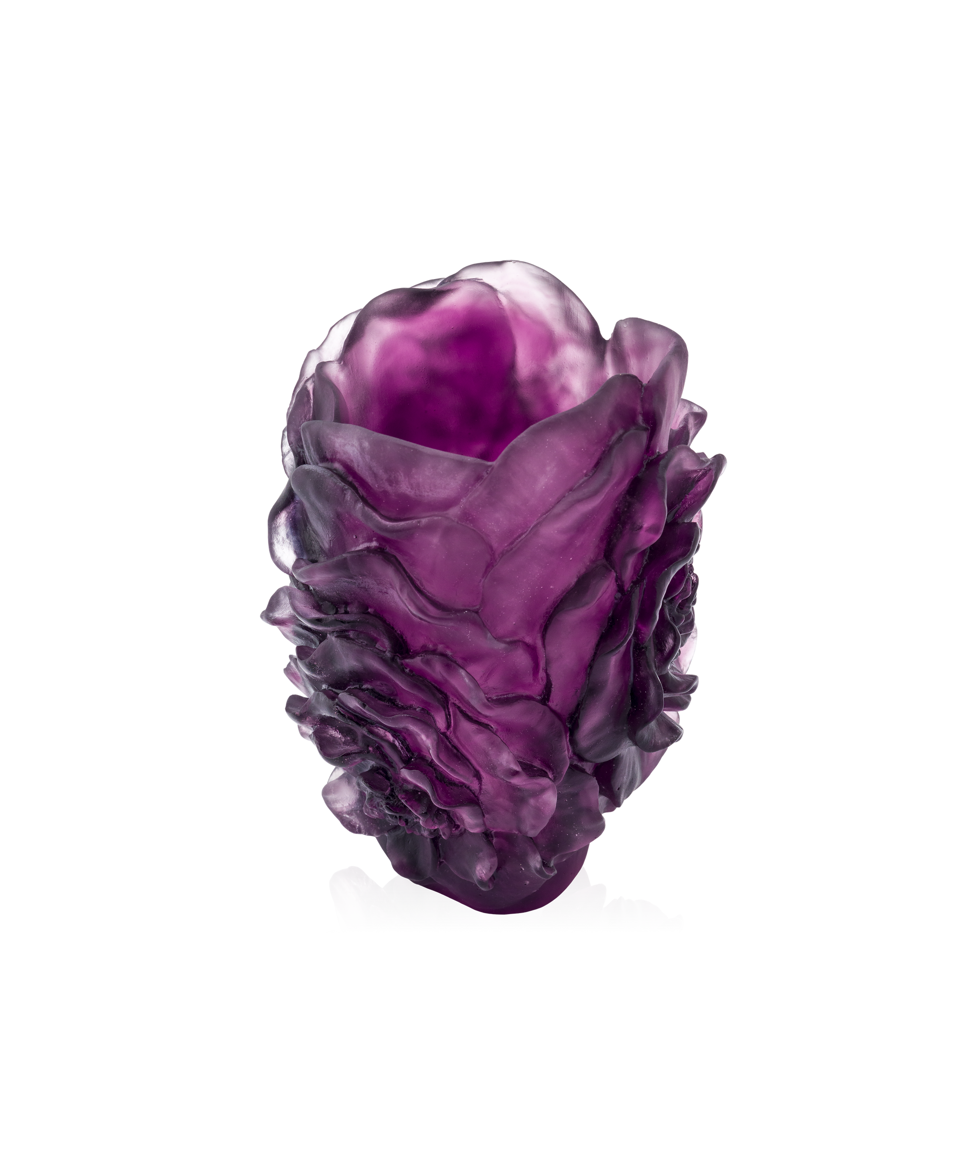 Vase Camélia petit modèle violet de la marque Daum, en verre soufflé avec finition élégante.