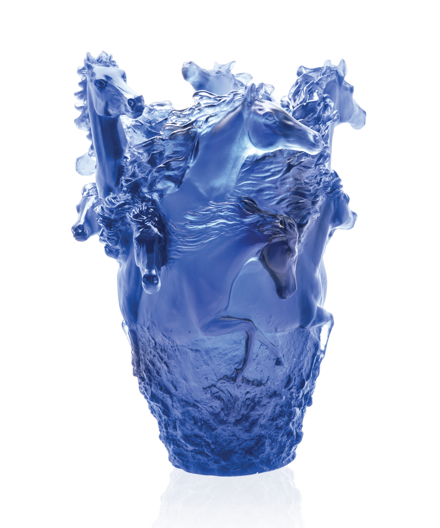 Vase Cavalcade grand modèle de Daum, en verre bleu avec motif élégant, grand format 175ex.