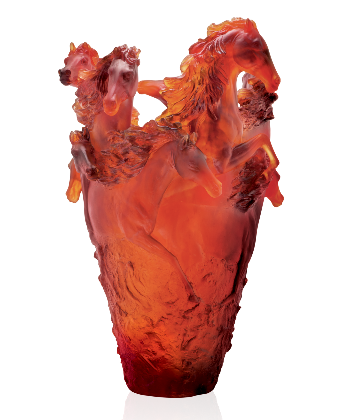 Vase magnum Cavalcade Daum en verre d'ambre avec motif coloré, hauteur impressionnante, design artistique élégant.