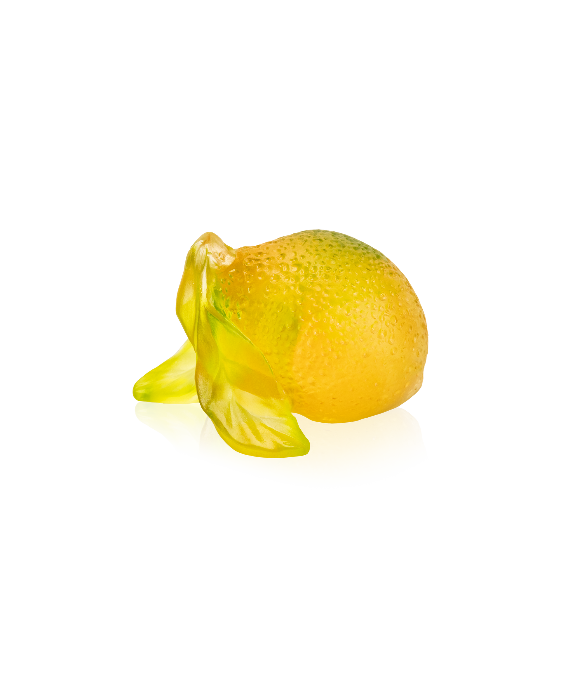Décoratif Citron en verre de la marque Daum, pièce artistique avec motif citron jaune brillant.