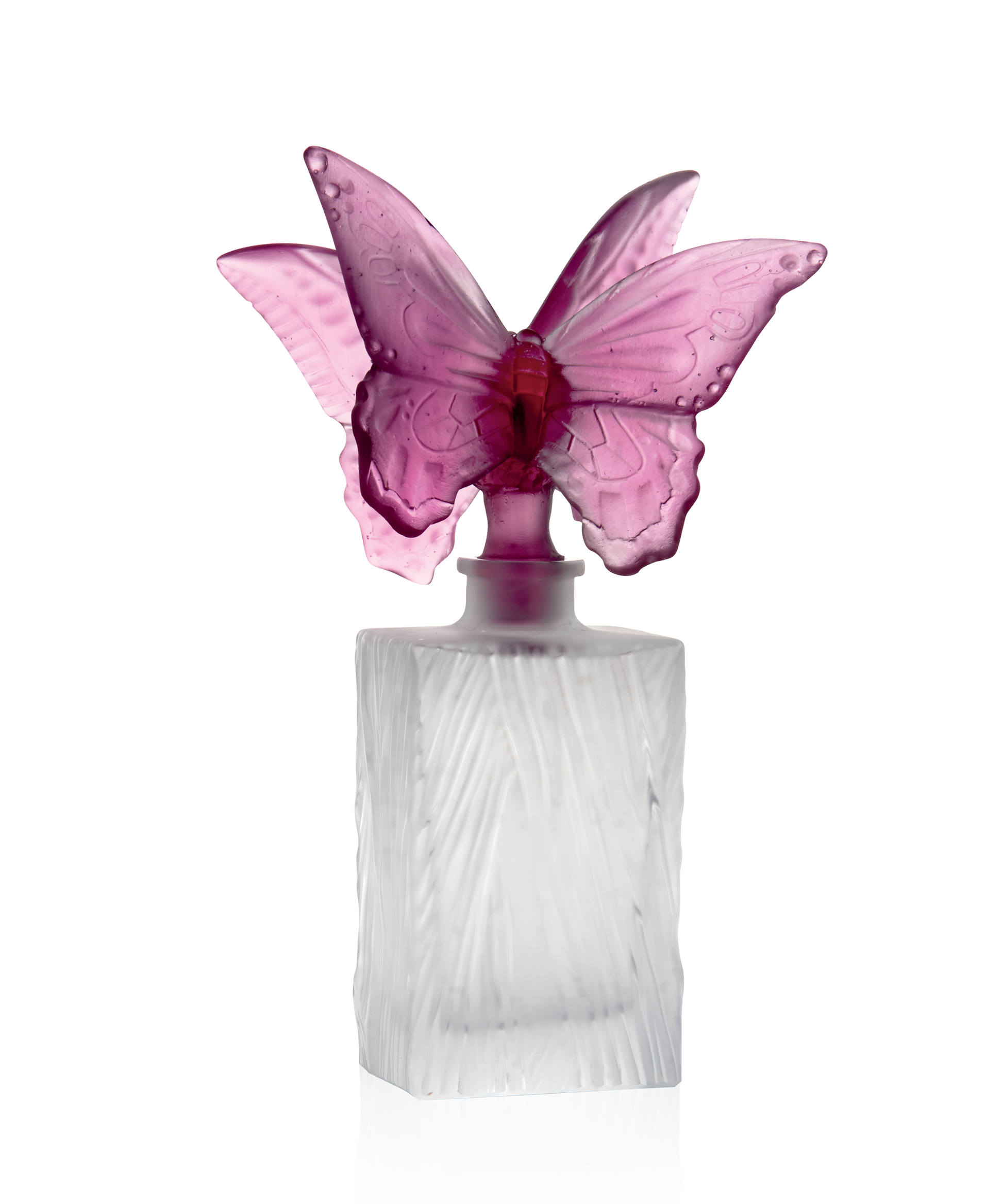 Flacon de parfum Daum prestige en verre avec motif de deux papillons élégants, design artistique et sophistiqué.
