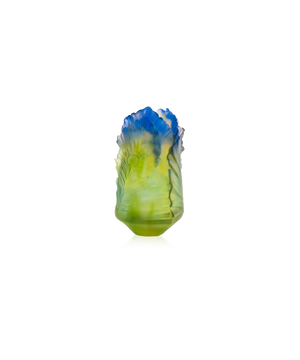 Vase petit modèle Fleur de Paon Exotique de Daum, décor en verre coloré avec motif de plume de paon.