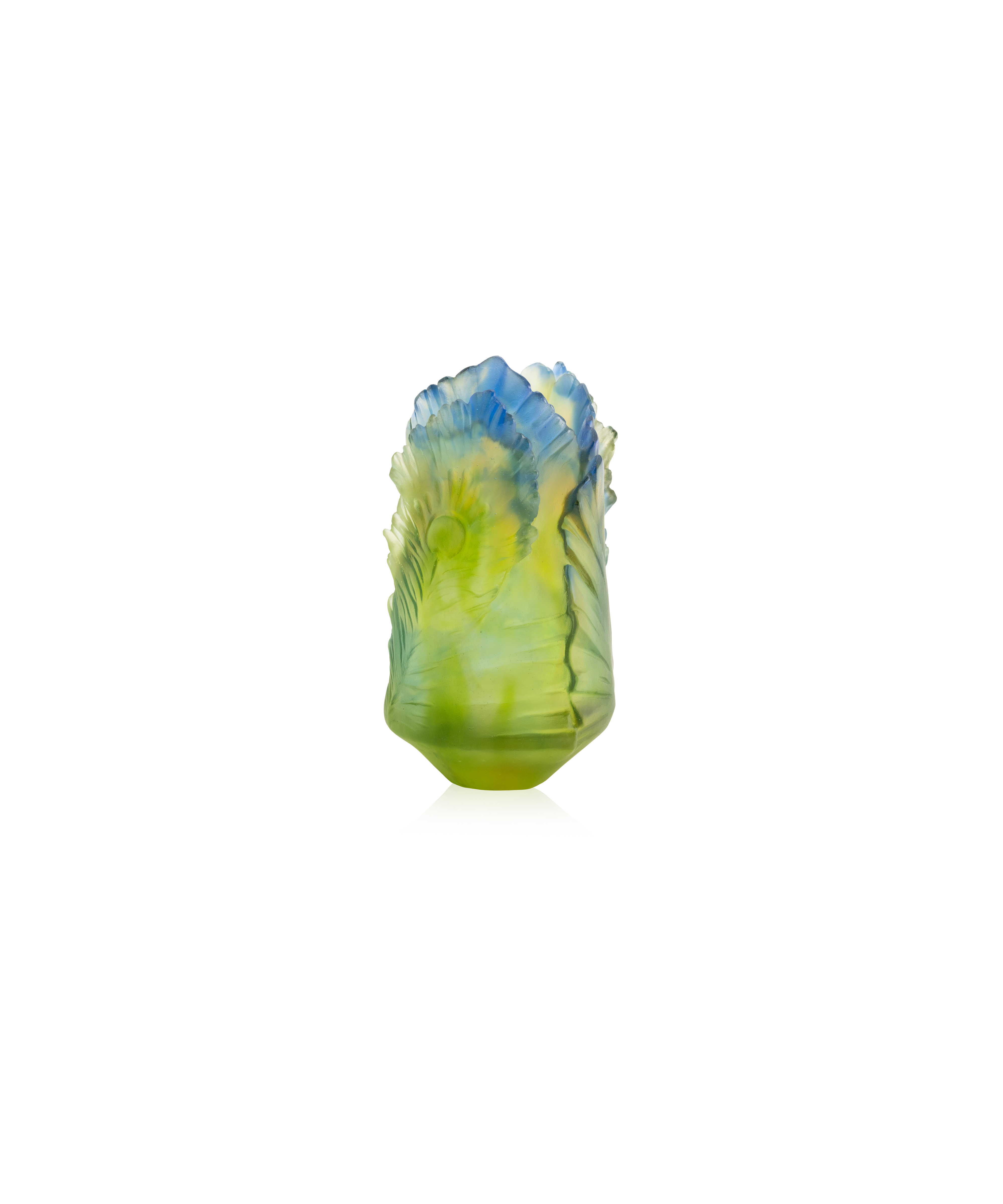 Vase petit modèle Fleur de Paon Exotique en verre de la marque Daum, avec motif coloré et détails délicats.