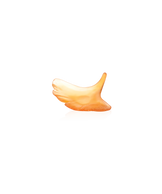 Feuille de ginkgo en ambre de la marque Daum, sculpture en verre artistique avec détails fins et couleurs chaudes.