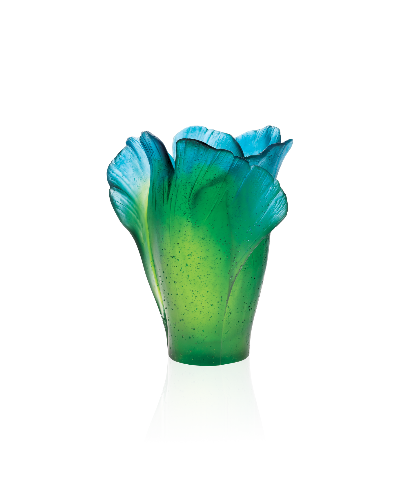 Vase moyen Ginkgo de Daum, modèle vert avec motif en verre soufflé, élégant et décoratif pour la maison.
