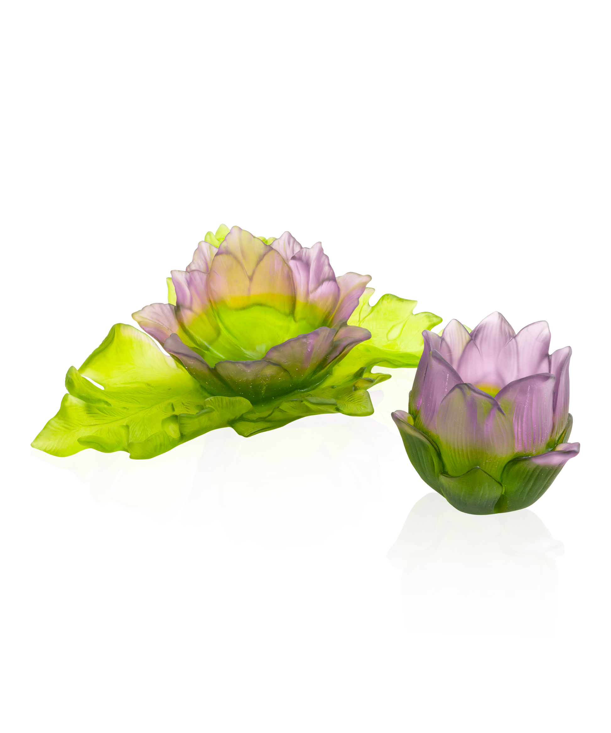 Centre de table en verre Daum Jardin de Lotus Duo 175ex avec motif de lotus et design élégant.