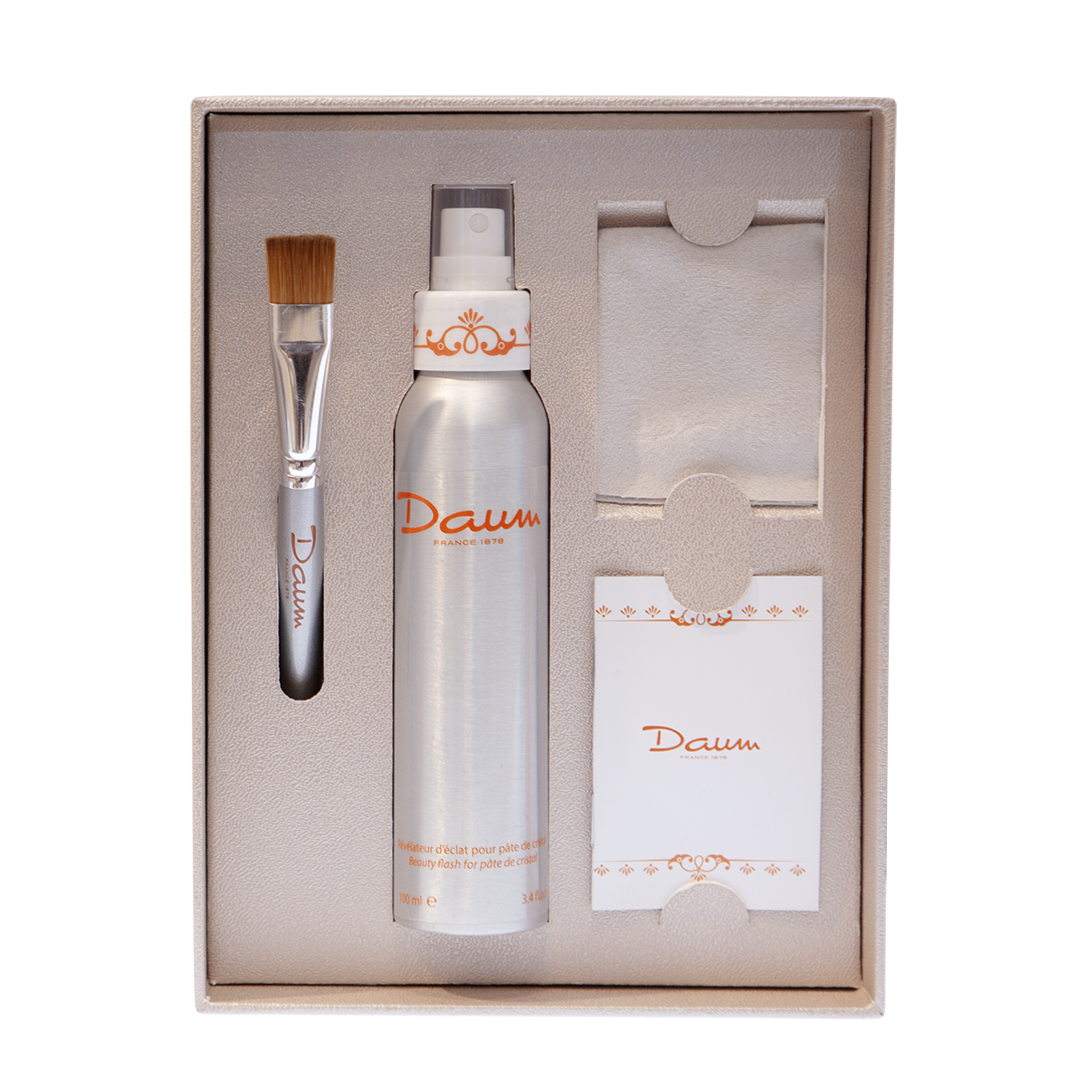 Kit d'entretien Daum avec pinceau et chiffon pour nettoyer et préserver les objets en cristal Daum.