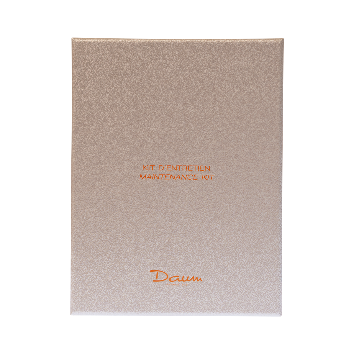 Kit d'entretien Daum comprenant des outils et produits pour nettoyer et préserver la beauté des objets en verre Daum.