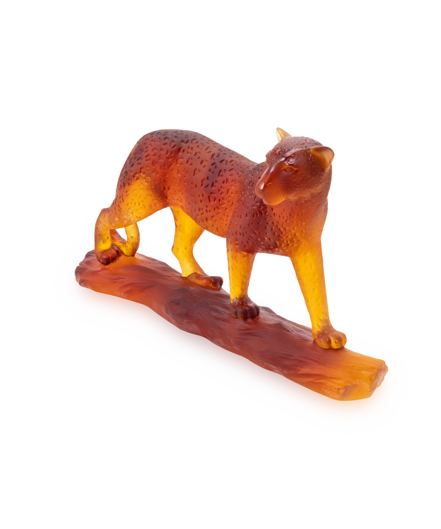 Sculpture de léopard tropical en verre par Daum, design artistique représentant un léopard exotique, finition détaillée.