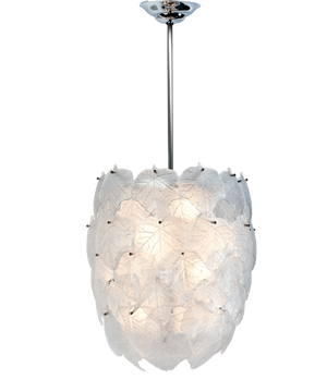 Lustre Eden blanc de Martyn Lawrence Bullard en verre Daum avec design élégant et lumineux, posé sur une surface blanche.