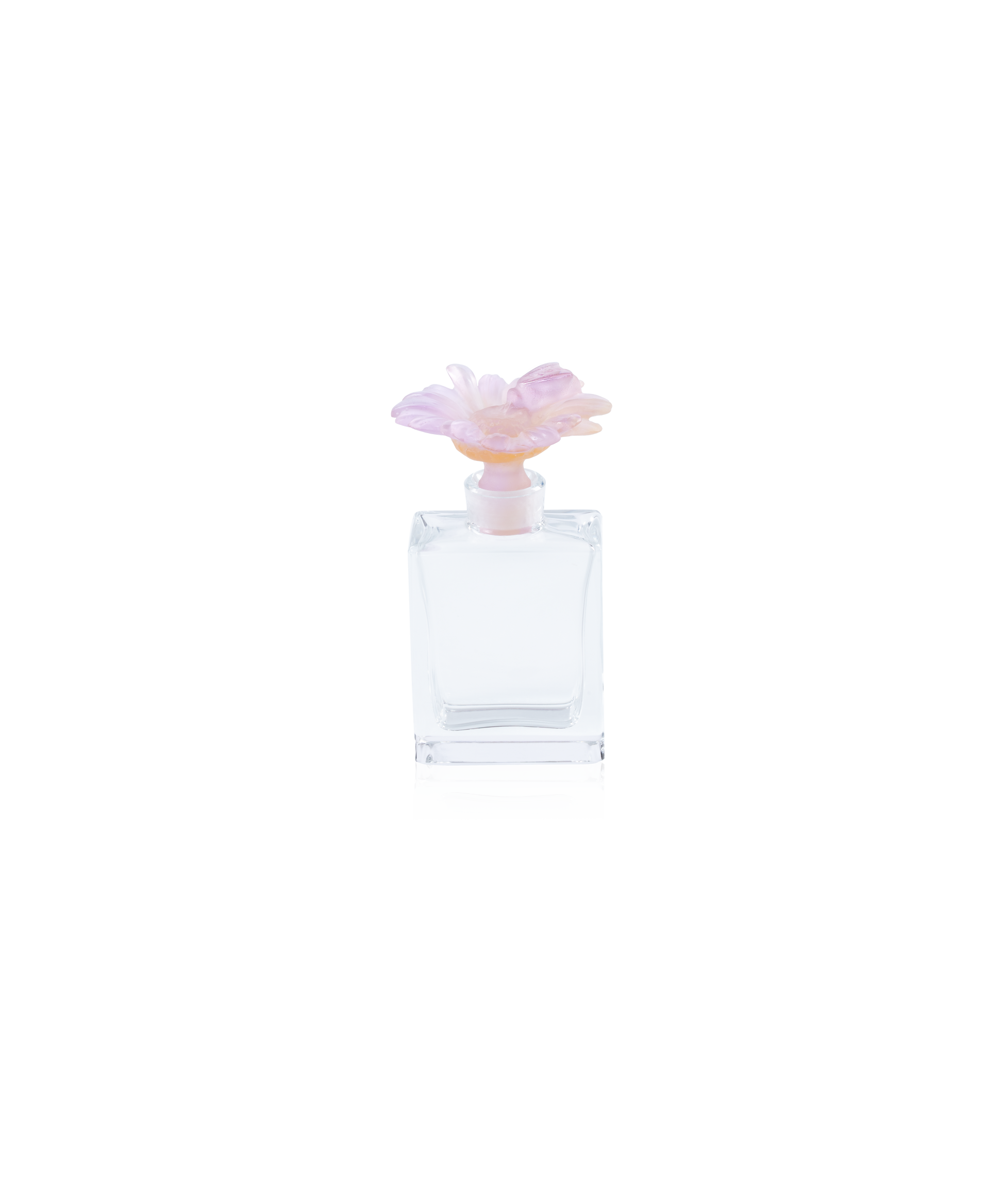 Flacon à parfum Or d'Abeille de la marque Daum, design élégant en verre orné d'une abeille sculptée.