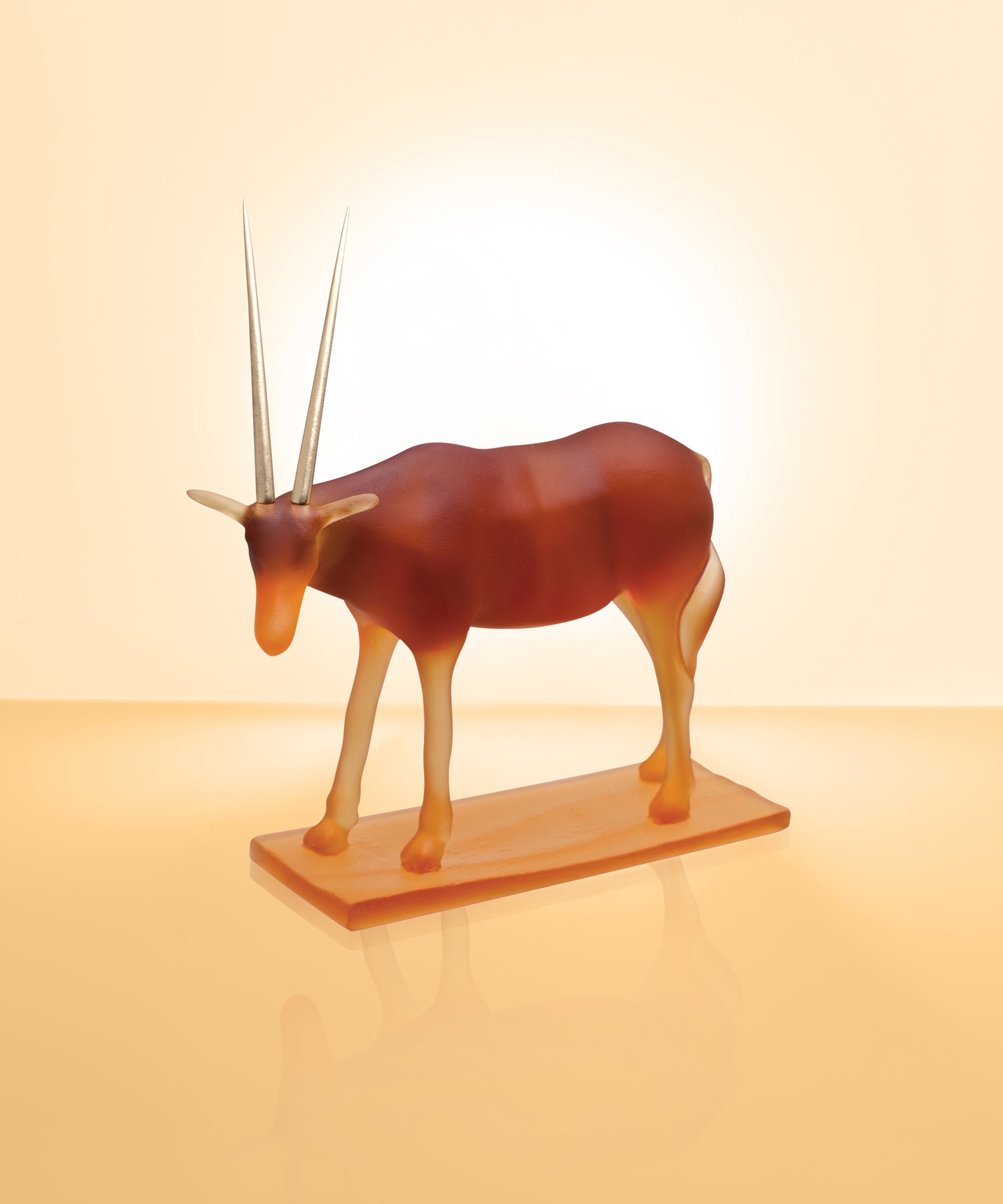 Oryx petit modèle de Hicham Lahlou en verre Daum, sculpture artistique avec détails délicats et finition élégante.