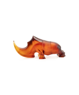 Rhinocéros Ongava en verre ambré de la marque Daum, sculpture artistique en cristal.