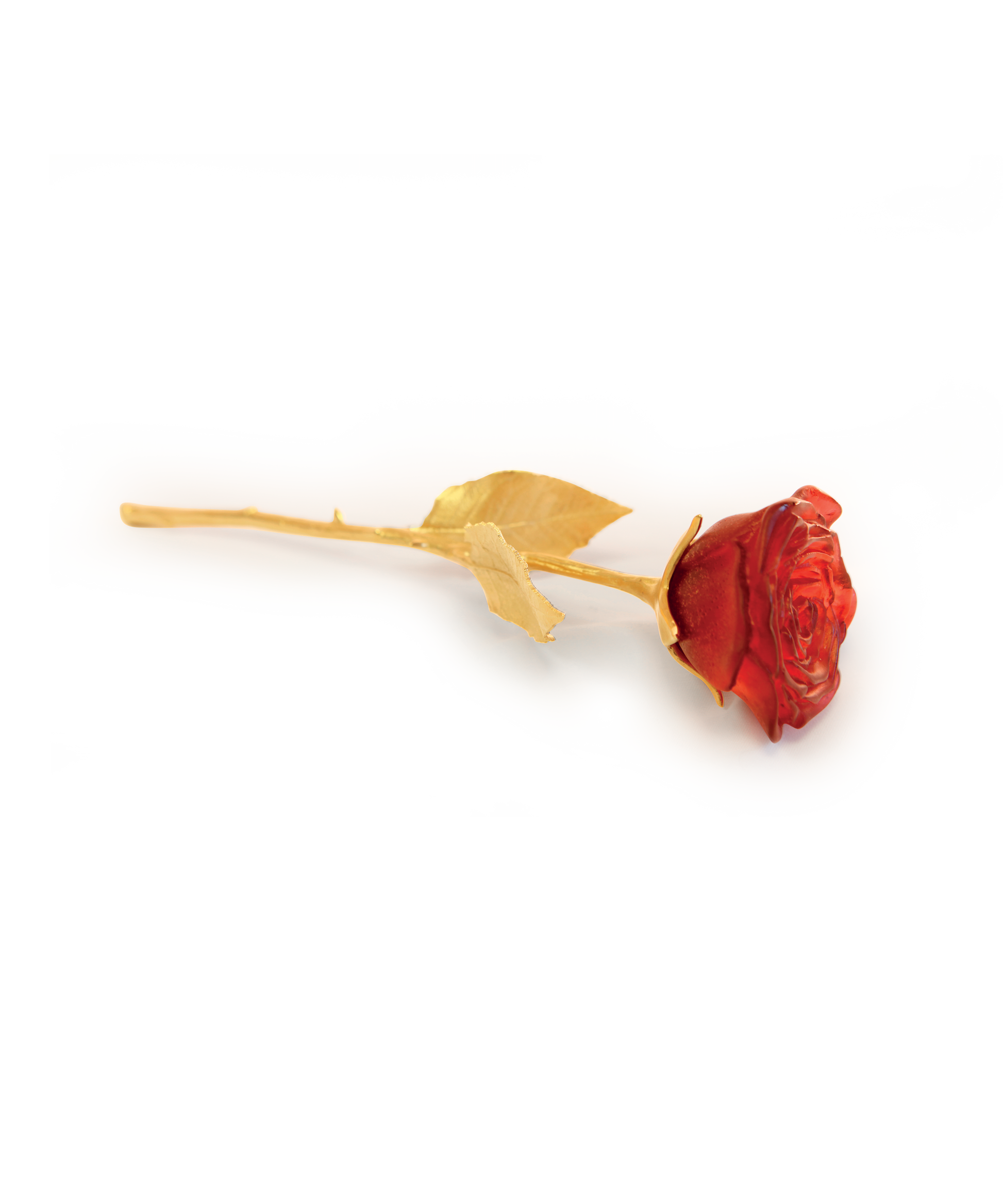 Rose éternelle rouge en verre de marque Daum, sculpture artistique avec détails délicats et finition brillante.