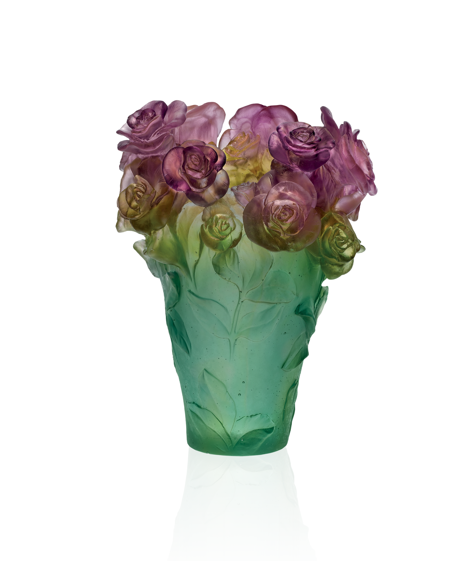 Vase Rose Passion de Daum, en verre vert et rose, avec un design élégant et artistique.