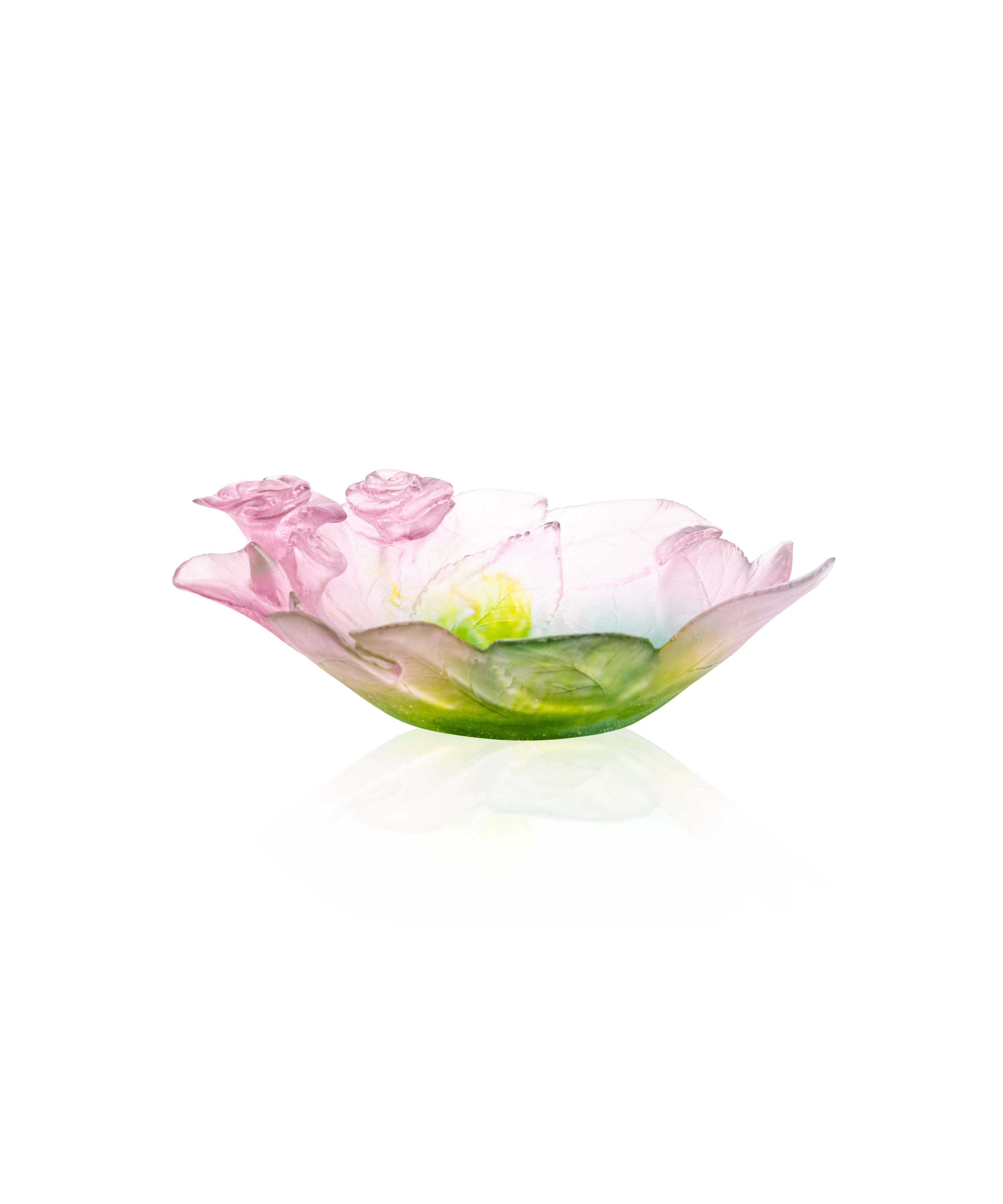 Vide-poche en forme de roses de la marque Daum, décoration en verre élégante et artistique.