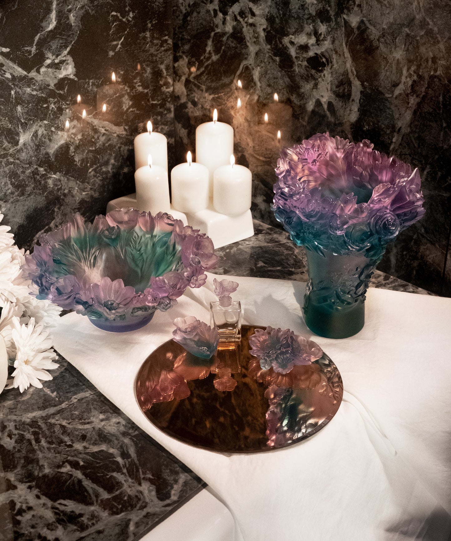 Verre coupe moyen Sweet Garden de Daum avec motif floral coloré, finition élégante et design délicat.