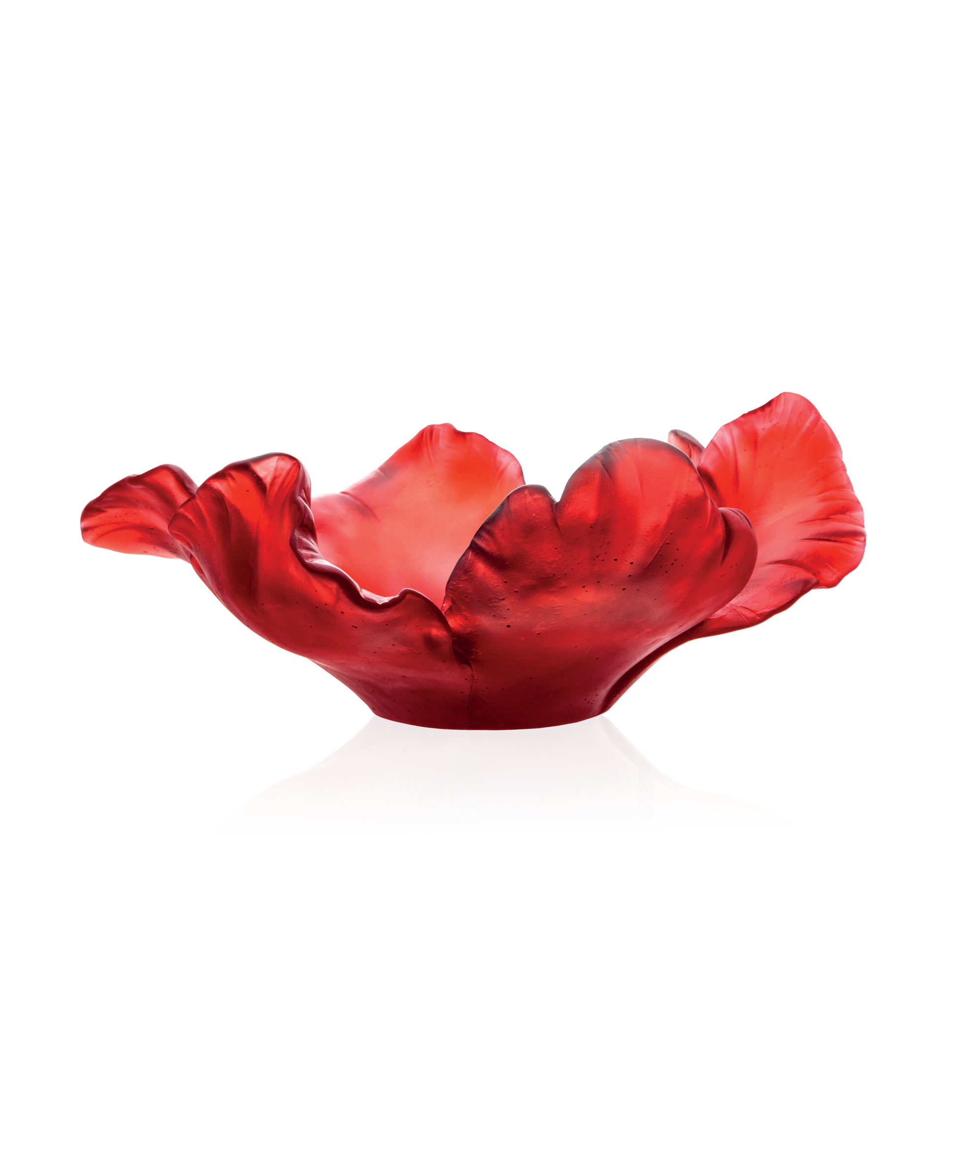 Vase Tulipe Coupe Rouge Daum en verre rouge translucide avec forme élégante et finition lisse.